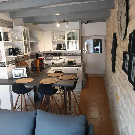 Meuble De Tourisme Petit Chail Savinien Feriehus Saint-Savinien